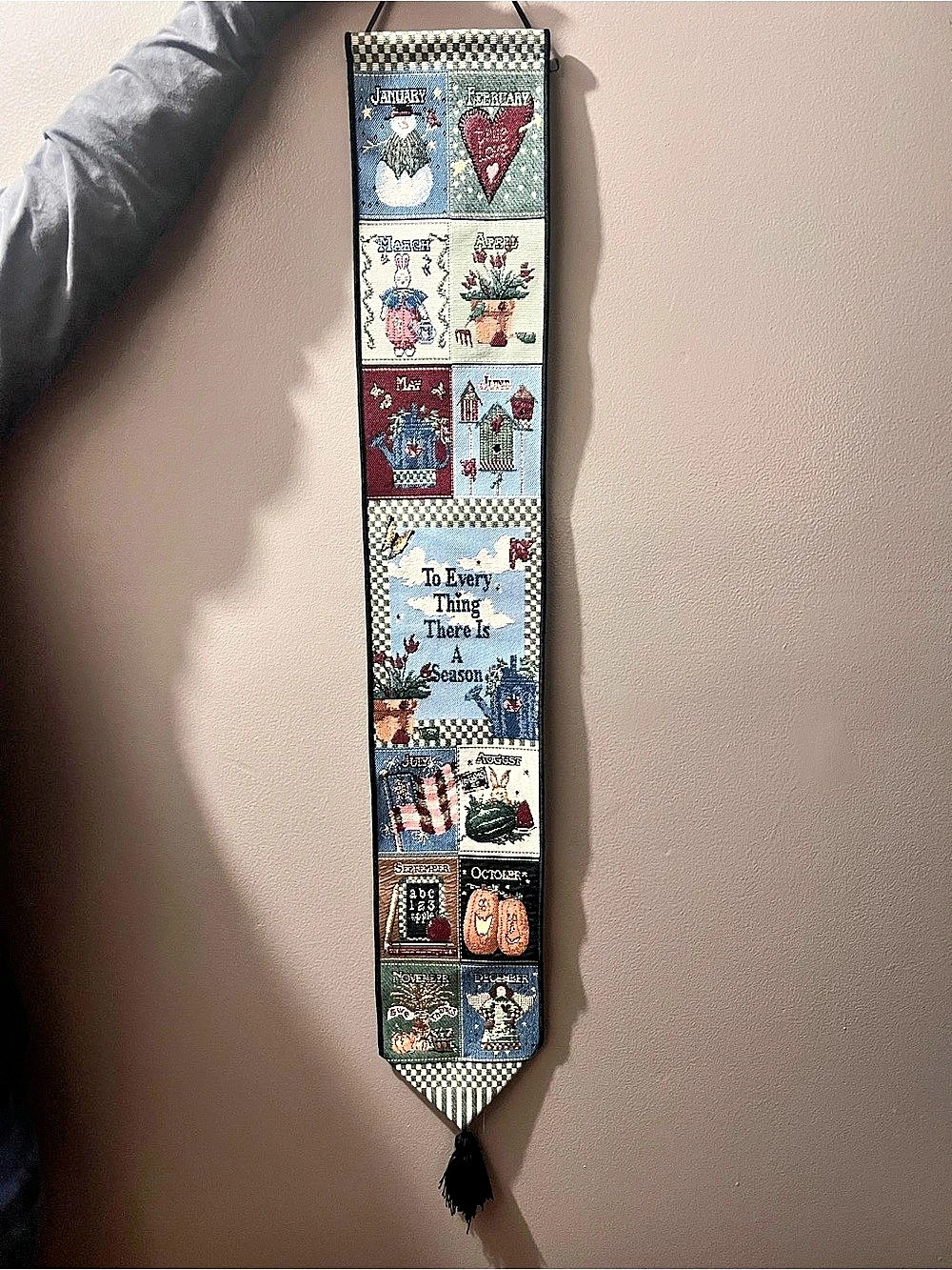 BELL PULL HOWARD Holiday Calendar Tie Blue Red tapestry